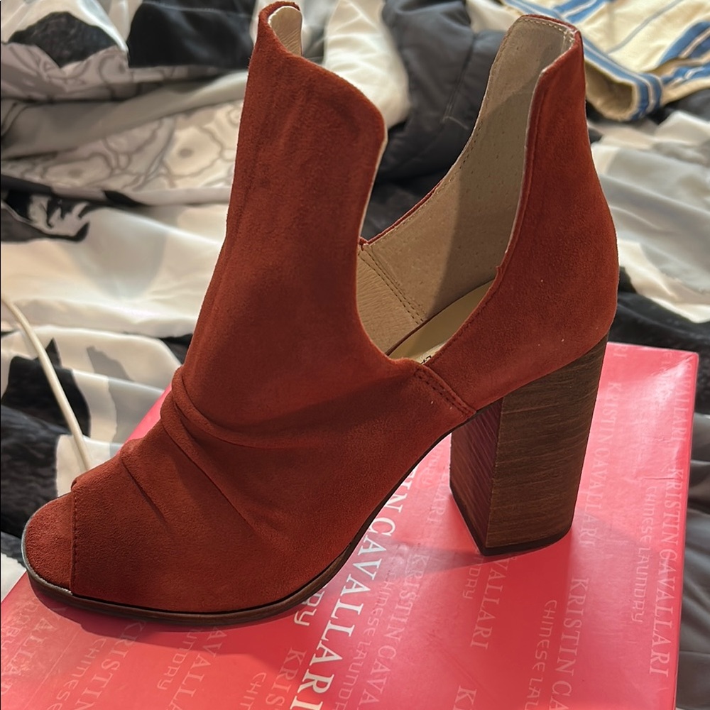 Chinese Laundry Brown Heels Peep-Toe Ankle Boot